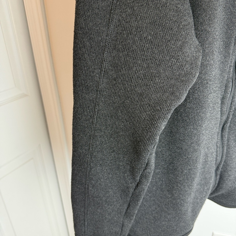 Patagonia Black Fleece Outerwear - Unisex - Picture 5 of 9